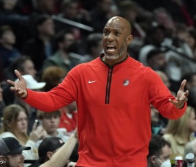 出大事了!比卢普斯+罗齐尔被捕 NBA官方勒令他俩离职